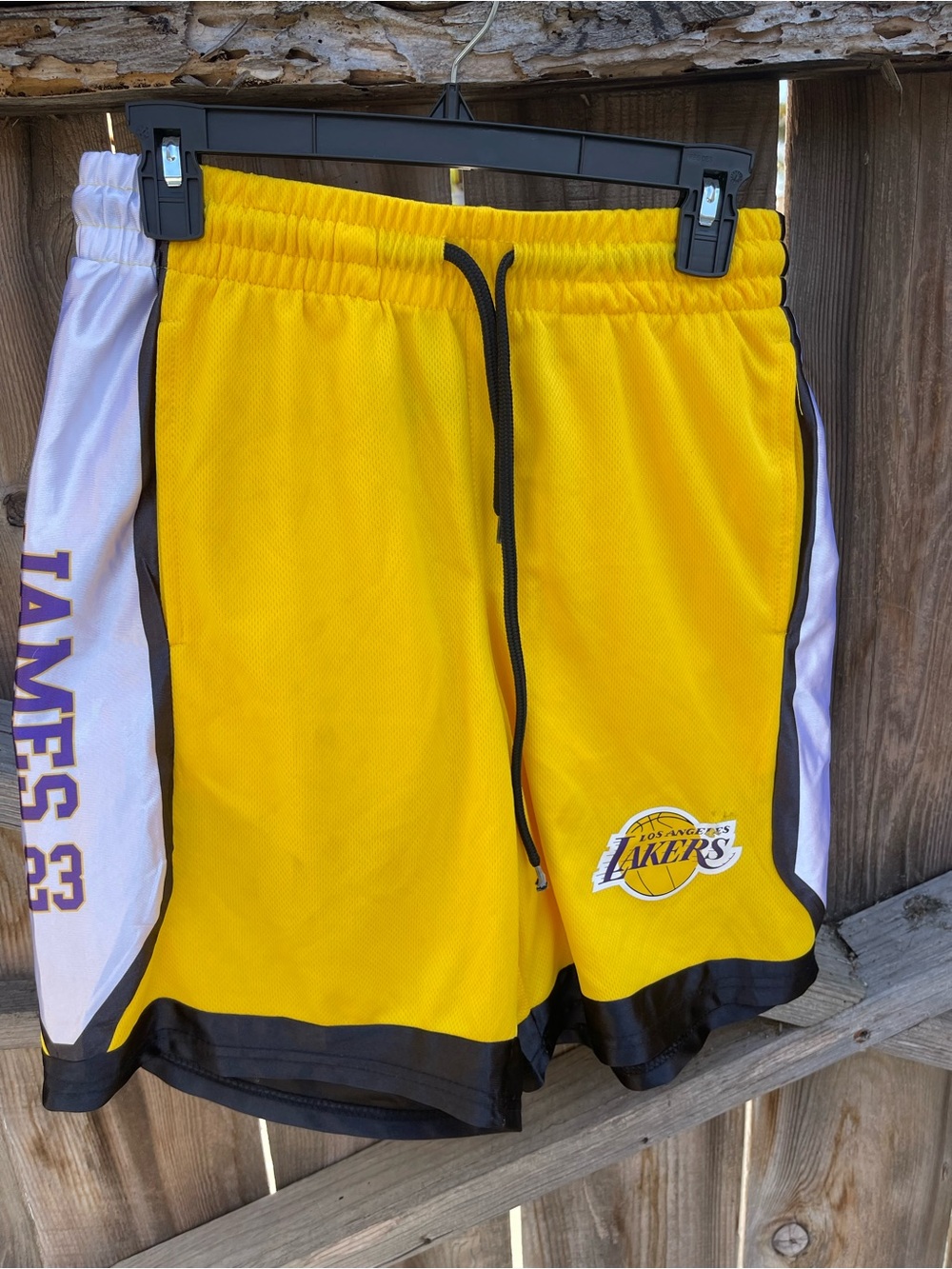 Ultra Game NBA Lakers King Court Shorts LeBron James 23 Mesh Yellow Men’s Size M